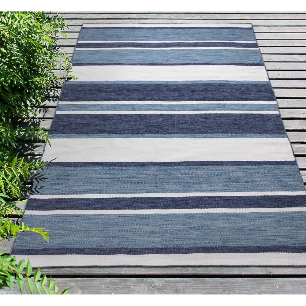 Liora Manne Sorrento Boat Stripe Indoor/Outdoor Rug