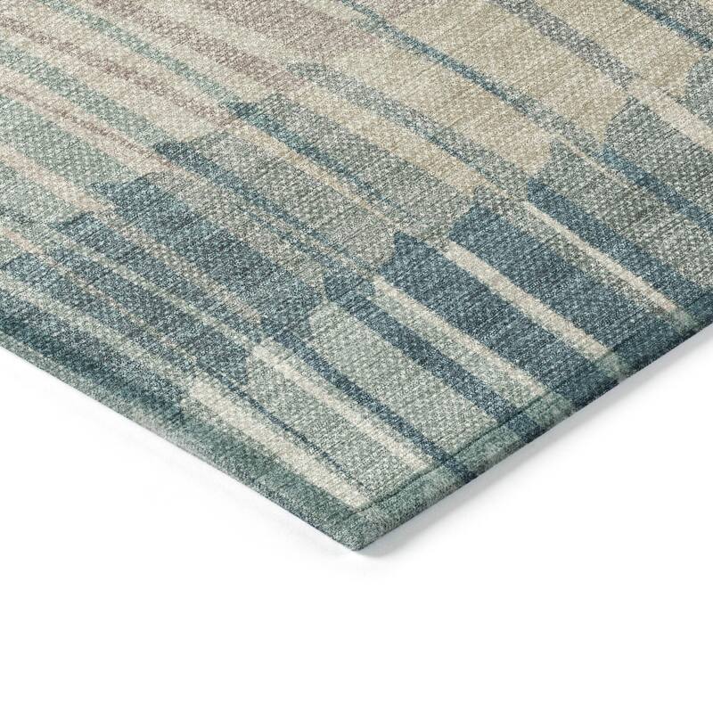 Machine Washable Indoor/ Outdoor Casual Stripe Chantille Rug