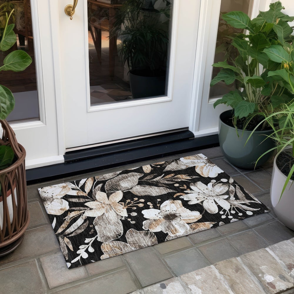 Machine Washable Indoor/ Outdoor Floral Chantille Rug