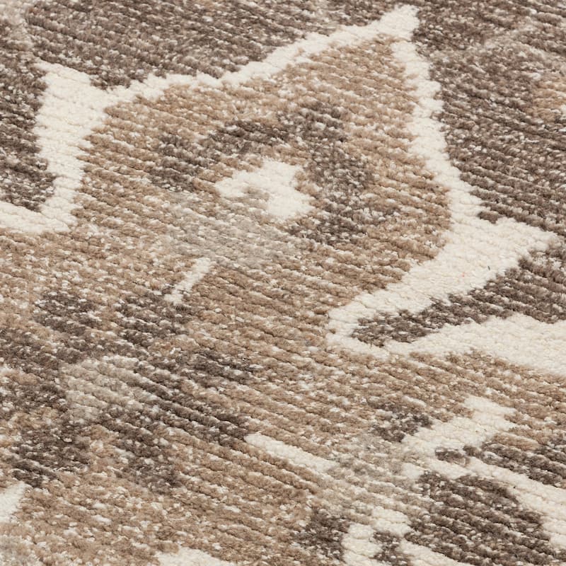 Alora Decor Tabatha Brown Hand-tufted Wool Blend Rug