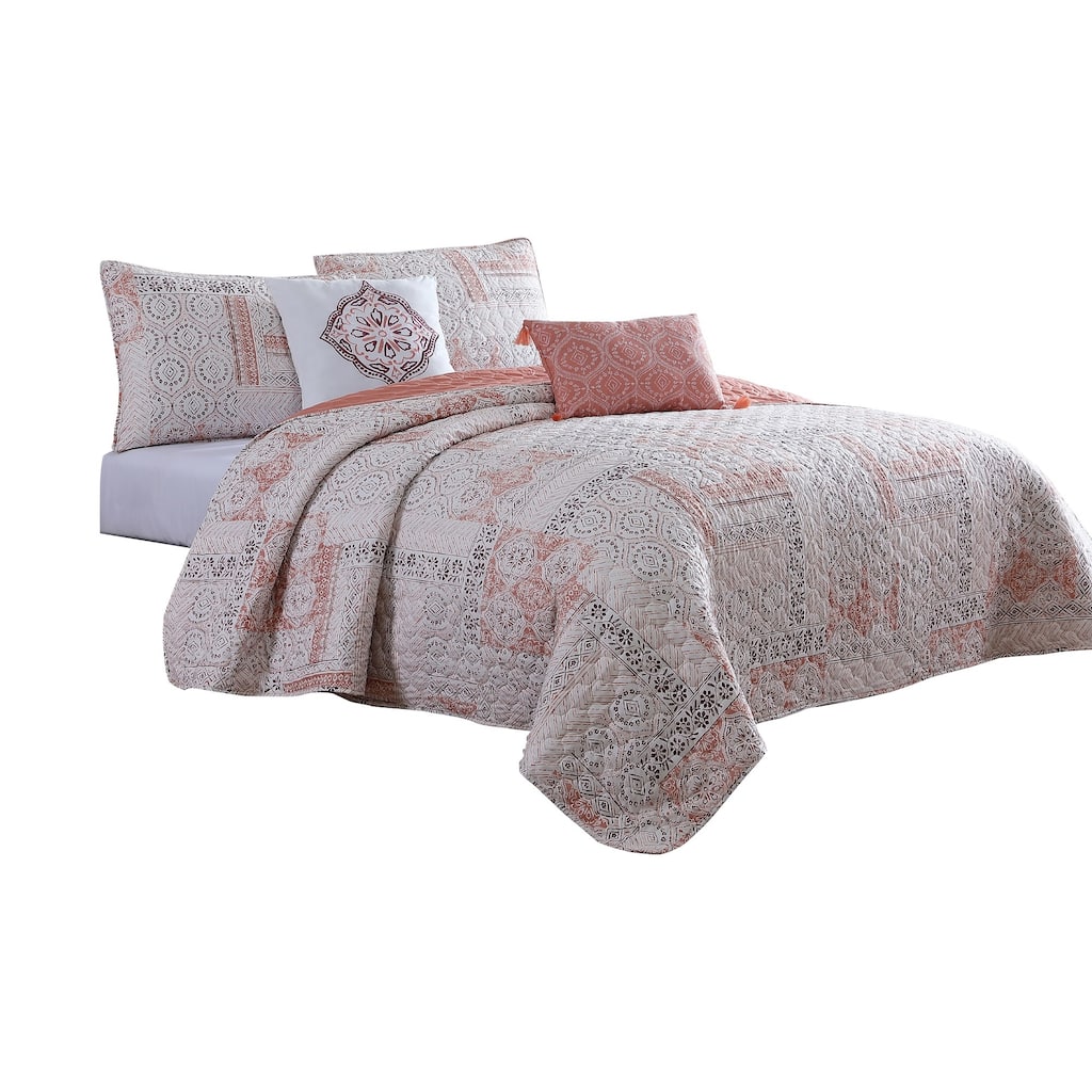 Veria 5 Piece Queen Quilt Set with Medallion Print The Urban Port, Multicolor