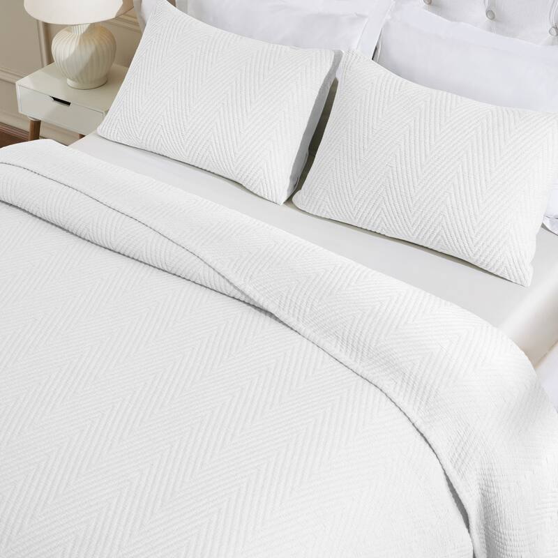 Superior Aswan Cotton Medium Weight Chevron Woven Coverlet