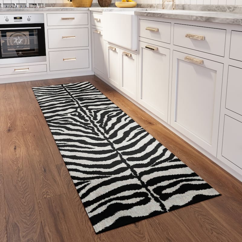 Addison Indoor/ Outdoor Safari Zebra Animal Print Washable Area Rug - 2'3" x 7'6" - Pearl