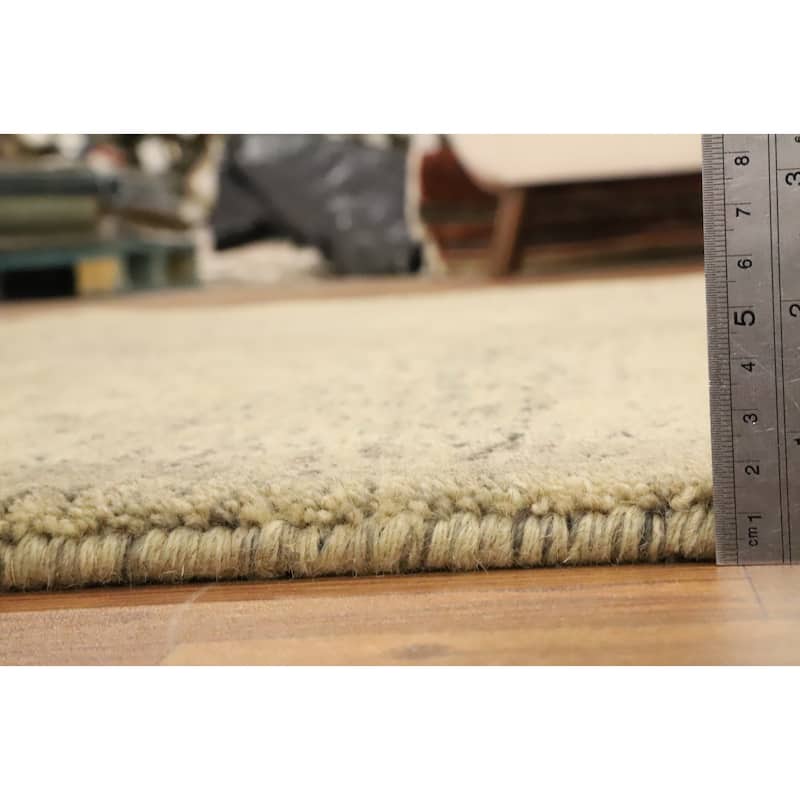 Hand Knotted Oriental 100% Wool Carpet Modern Modern Beige & Ivories Gabbeh Area Rug - 7' 10'' X 5' 8''