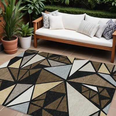 HomeRoots Geometric Transitional Rectangle Outdoor Rug