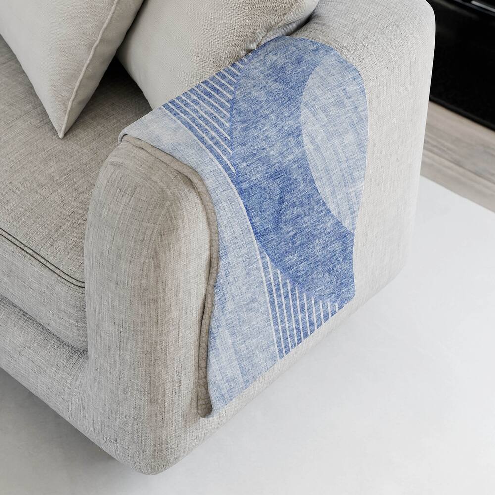 Premium Machine Washable Casual Geo Sherpa Throw Blanket