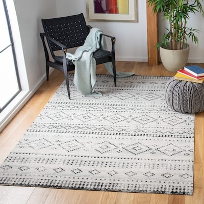 SAFAVIEH Montage Aimi Indoor/ Outdoor Waterproof Patio Backyard Rug