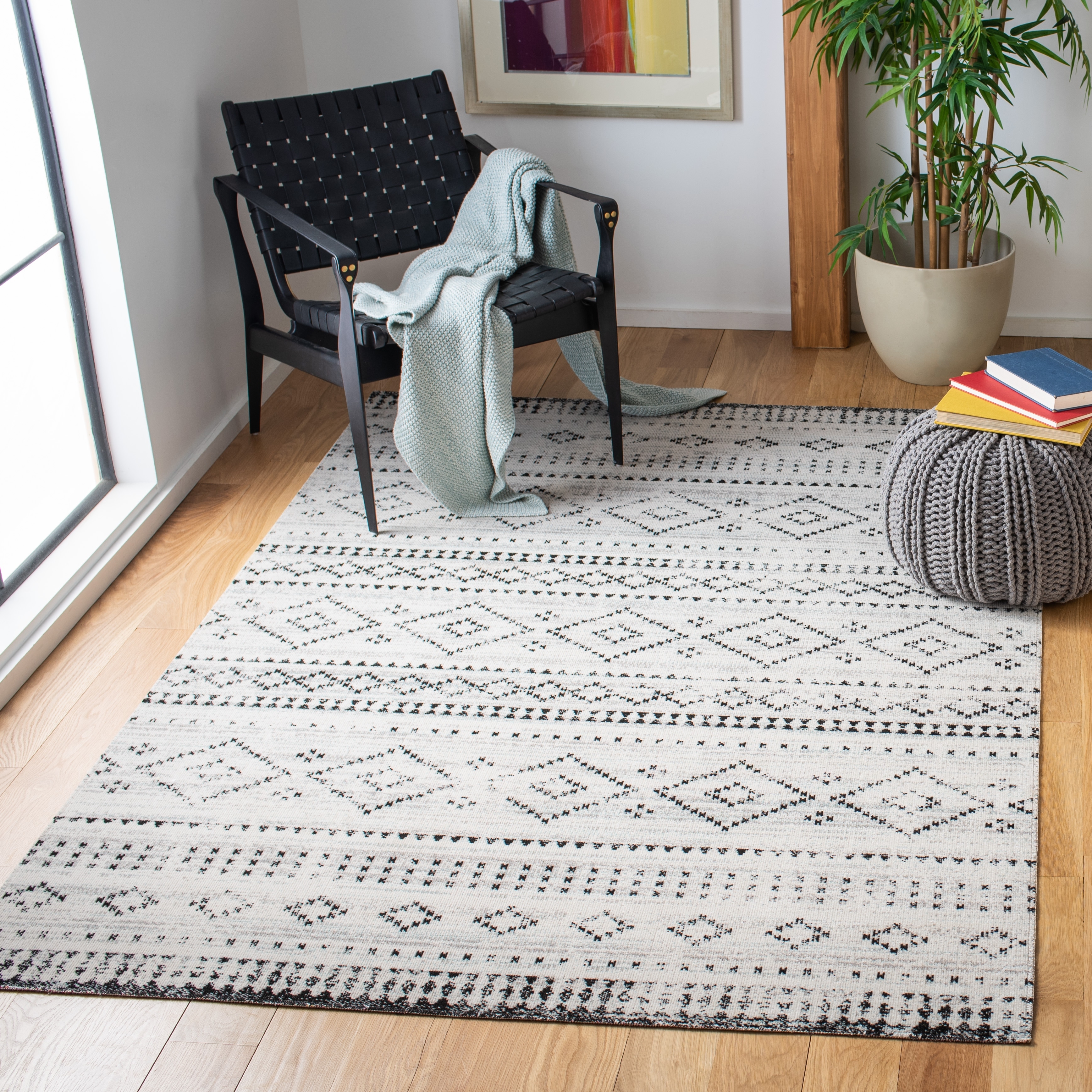 SAFAVIEH Montage Effie Indoor/ Outdoor Waterproof Patio Backyard Rug
