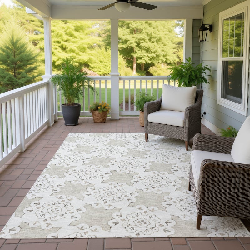 Machine Washable Indoor/ Outdoor Global Motif Chantille Rug