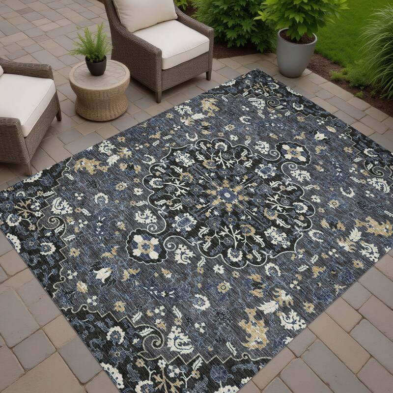Machine Washable Indoor/ Outdoor Traditional Savannah Chantille Rug