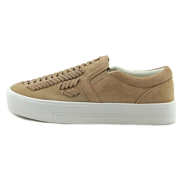 marc fisher tennis shoes