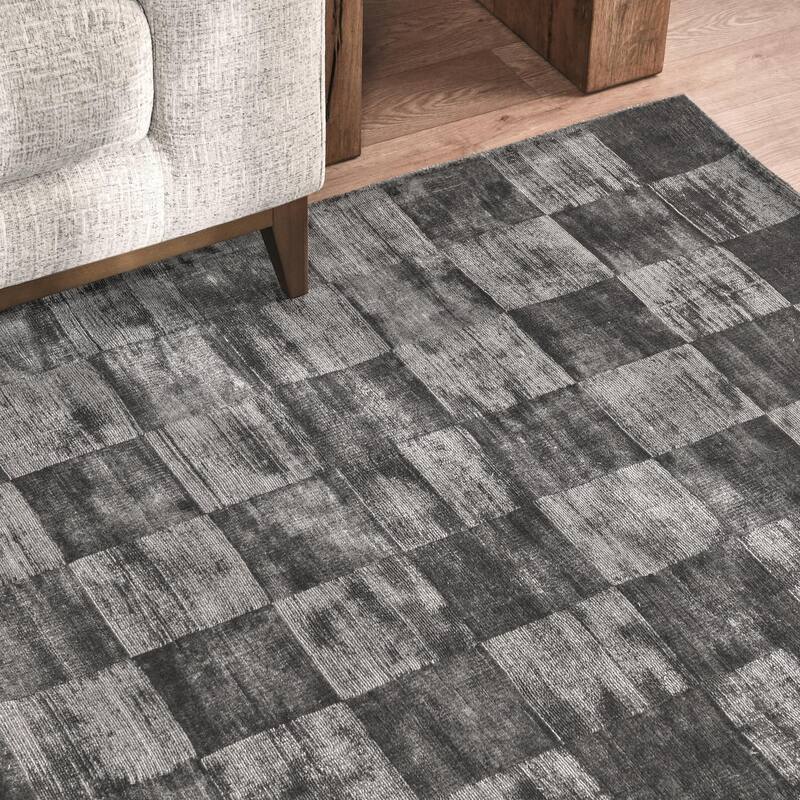 Villa by Classic Home Berlin Handwoven Checkered Area Rug