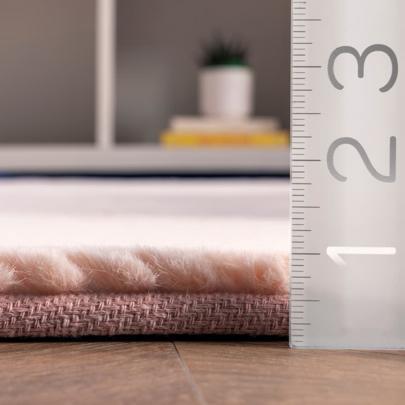 Nuloom Layne Soft Silky Faux Rabbit Fur Area Rug
