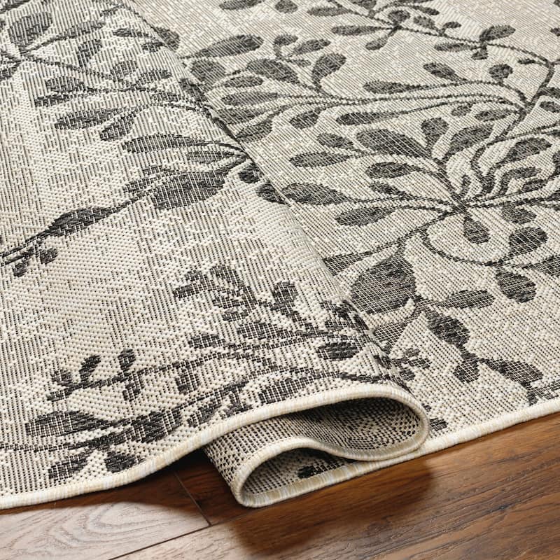 Livabliss Ravello Shabby Chic Floral Indoor/ Outdoor Area Rug
