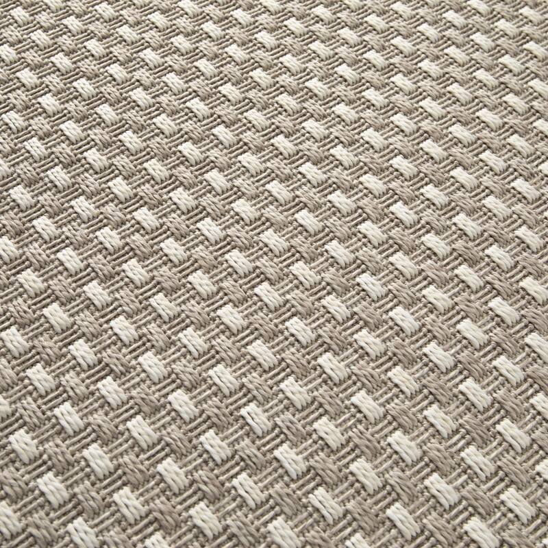 Eduarda Checkered Indoor/Outdoor Area Rug