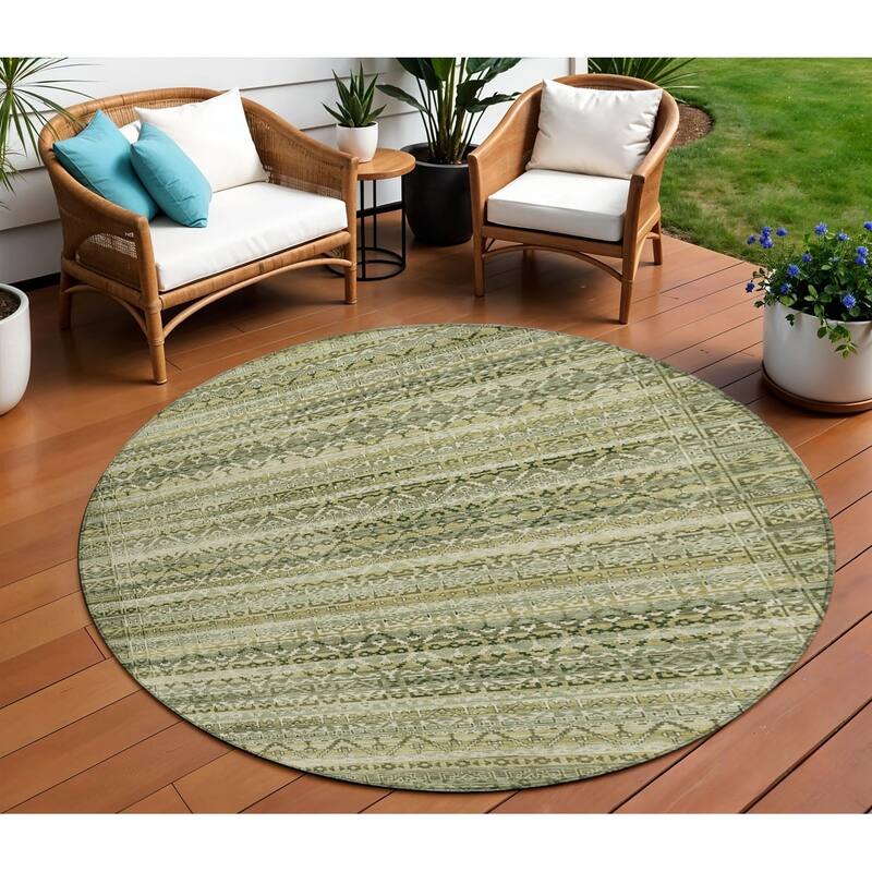 HomeRoots Striped Transitional Rectangle Outdoor Rug - 8' Round