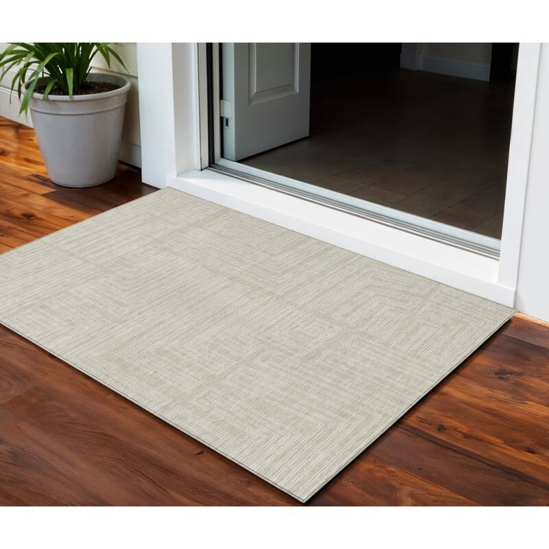 HomeRoots Geometric Transitional Rectangle Outdoor Rug - 3' x 5'