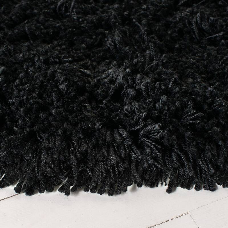 SAFAVIEH Handmade Classic Shag Nakhshun Rug