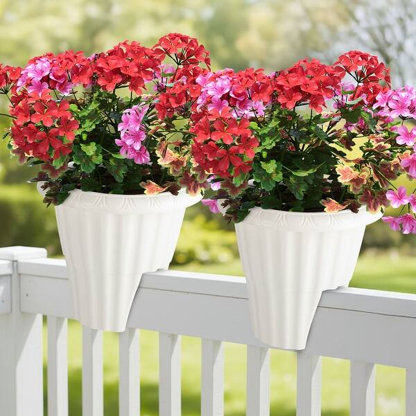 Pure Garden 13.5-n Round Railing Planter - 2.64-Gal Outdoor Flower Pot - On  Sale - Bed Bath & Beyond - 40397917