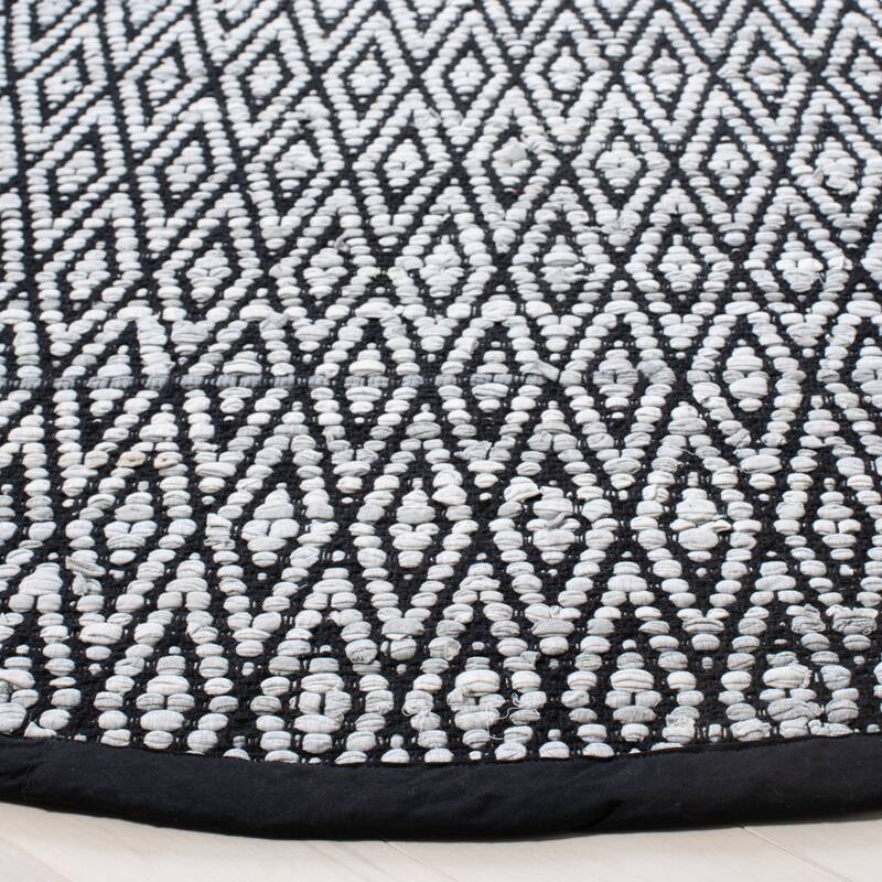 SAFAVIEH Handmade Montauk Siubhan Cotton Rug