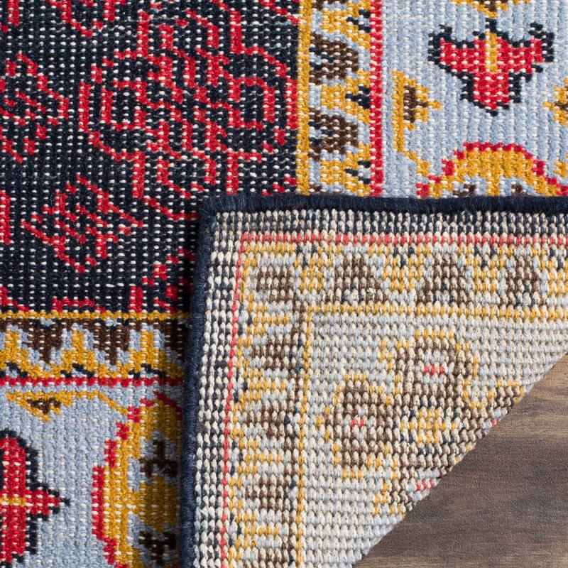 SAFAVIEH Hand-knotted Stone Wash Wilja Modern Wool Rug