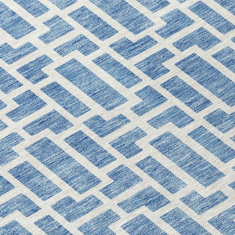 Machine Washable Indoor/ Outdoor Chantille Contemporary Geo Rug