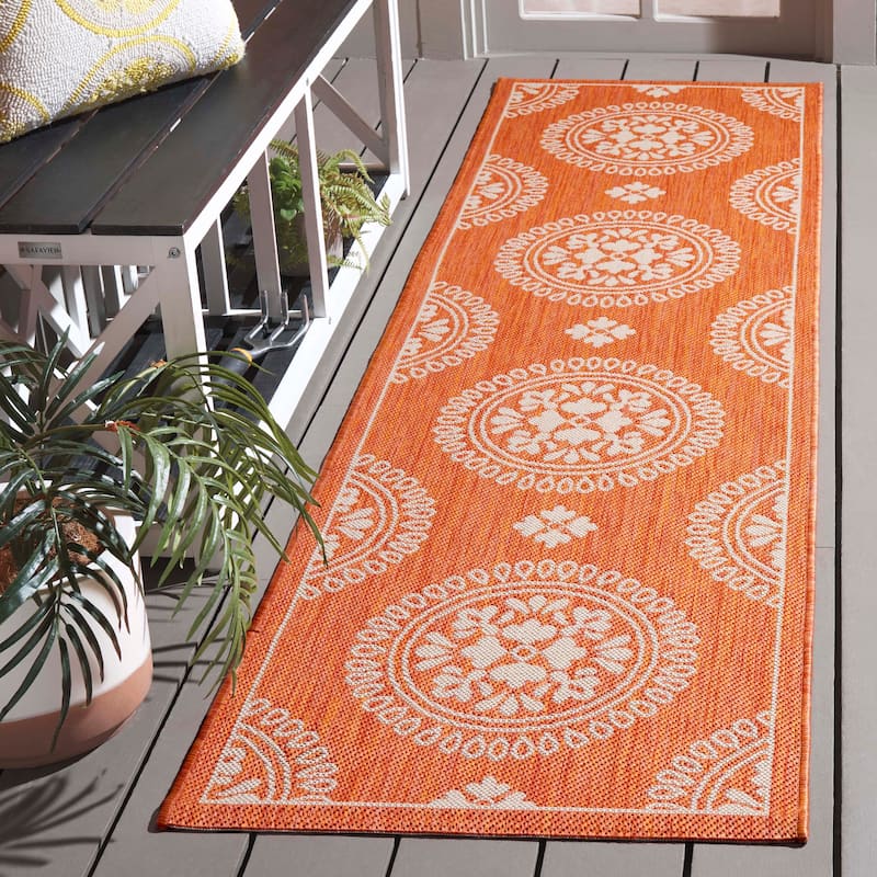 SAFAVIEH Courtyard Lyndy Rug