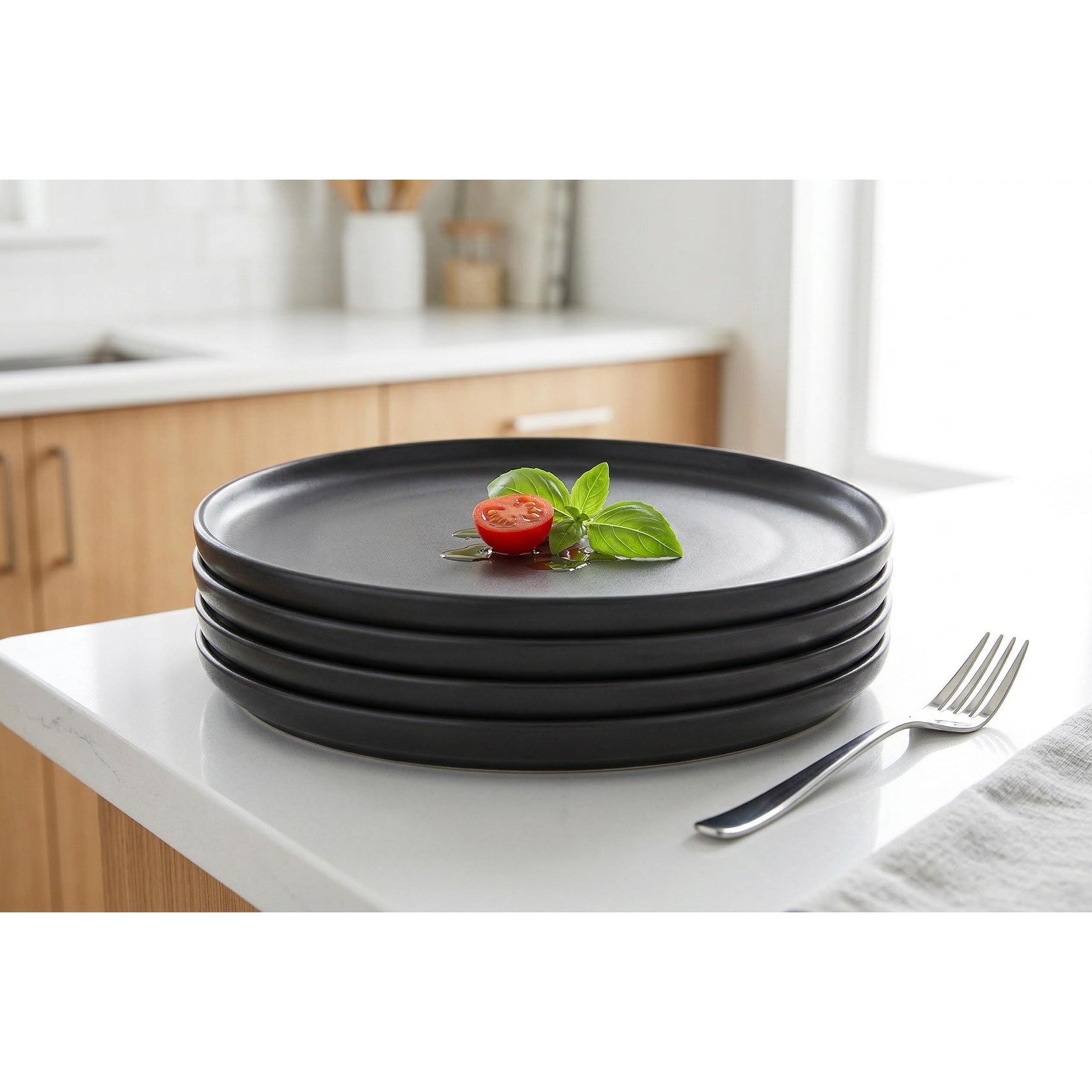 Lisbon Stoneware Dinner Plates, Set of 4 - 10.4-inch Round, Matte Black