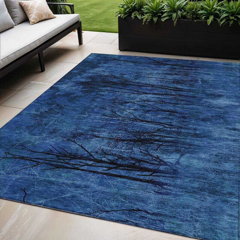 HomeRoots Floral Transitional Rectangle Outdoor Rug - 5' X 8'
