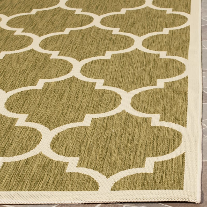 SAFAVIEH Courtyard Kathy Indoor/ Outdoor Waterproof Patio Backyard Rug