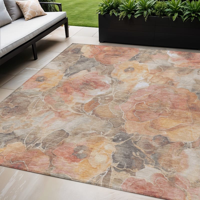 HomeRoots Floral Transitional Rectangle Outdoor Rug - 5' X 8'