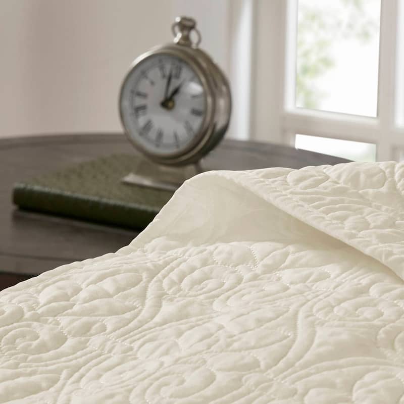 Madison Park Mansfield Reversible Quilt Set