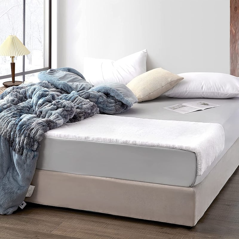 Chunky Bunny - Coma Inducer® End of Bed Runner - White