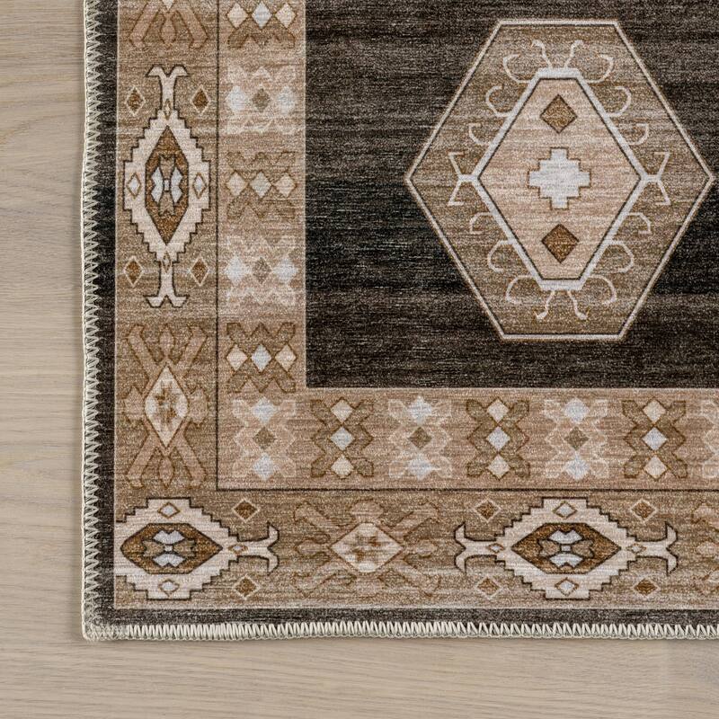 Nuloom Anette SplashGuard Vintage Medallion Machine Washable Area Rug