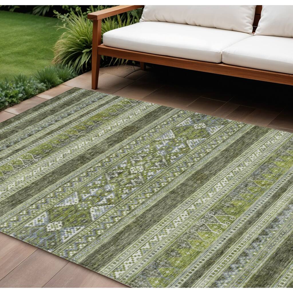 HomeRoots Southwestern Transitional Rectangle Outdoor Rug