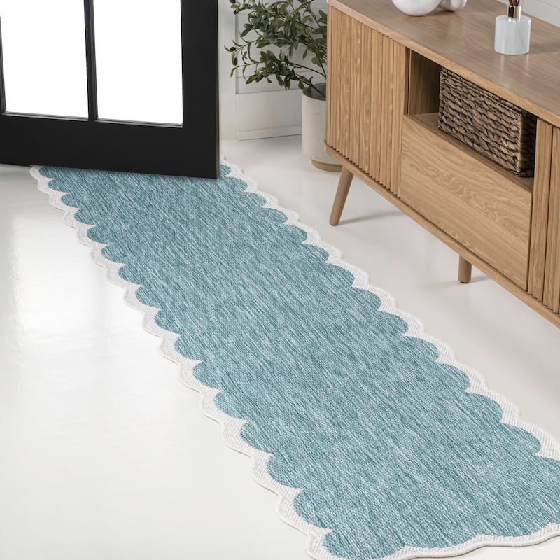 JONATHAN Y Alice Classic Cottage Two-Tone Scalloped Indoor/Outdoor Shaped Area Rug - 2' X 8' - Turquoise/Cream
