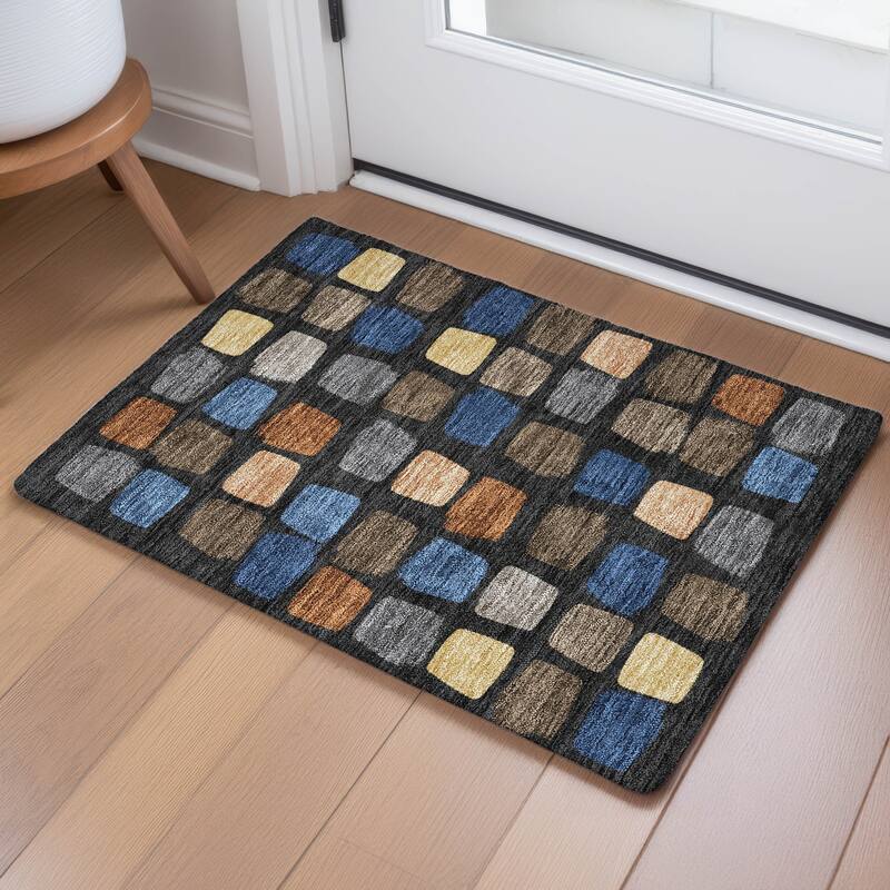 Machine Washable Indoor/ Outdoor Casual Hoppy Chantille Rug