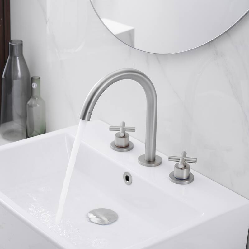 Three Hole Two Handle Bathroom Faucet
