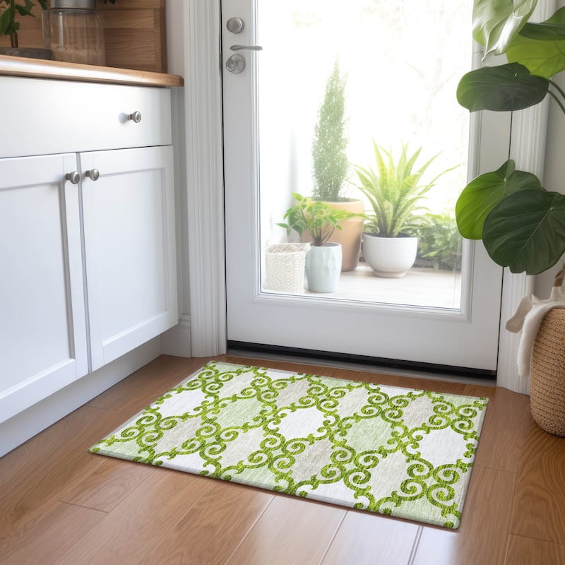 Machine Washable Indoor/ Outdoor Chantille Traditional Scroll Rug