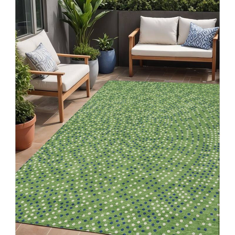 HomeRoots Polka Dot Transitional Rectangle Outdoor Rug - 5' X 8'
