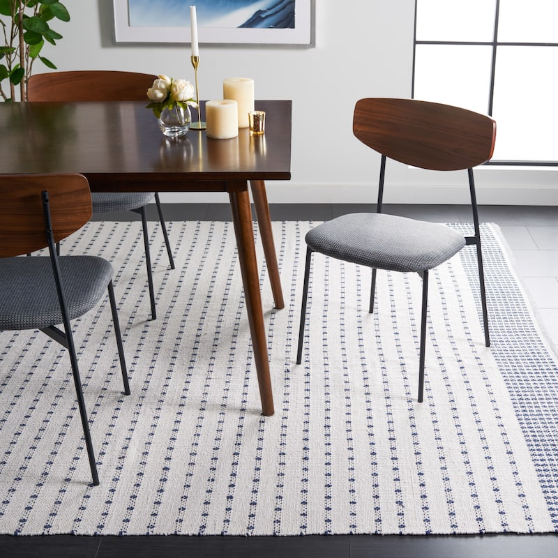 SAFAVIEH Handmade Flatweave Montauk Helena Cotton Rug - 4' x 6' - Navy/Ivory