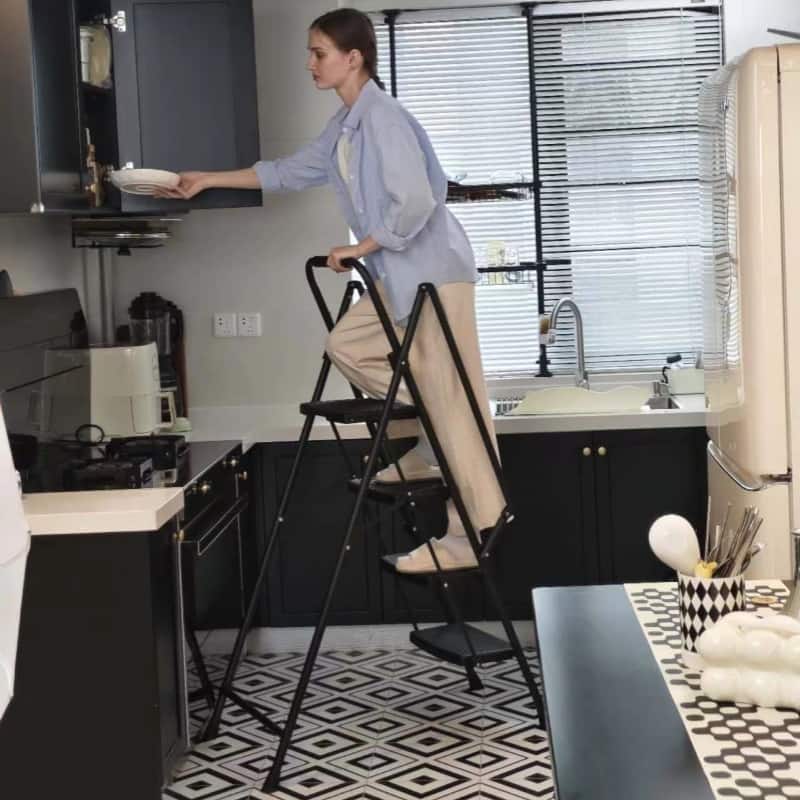 Black Steel Step Ladder, Lightweight Folding Step Stool with Safety Handle Suitable for Home,Kitchen, Office Elevators