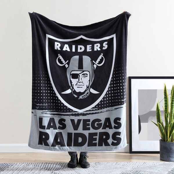 Las Vegas Raiders NFL Licensed Gradual Plush Throw Blanket Bed Bath Beyond 35381607