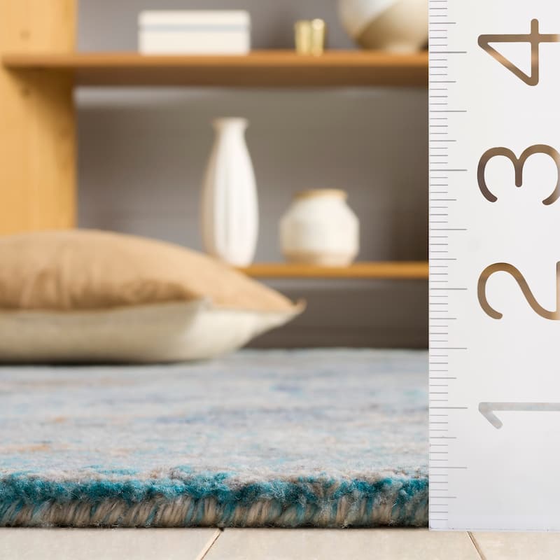 SAFAVIEH Handmade Anatolia Lauma Traditional Rug