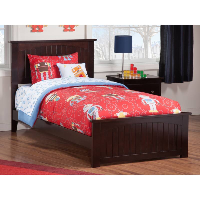 Traditional Full Size Bed Frame - Victorian Style Platform Bed with Footboard - Elegant Bedroom Furniture