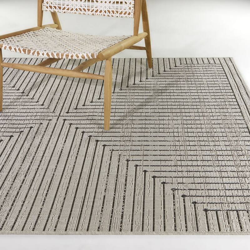 Dorianne Modern Recycled Indoor/Outdoor Area Rug