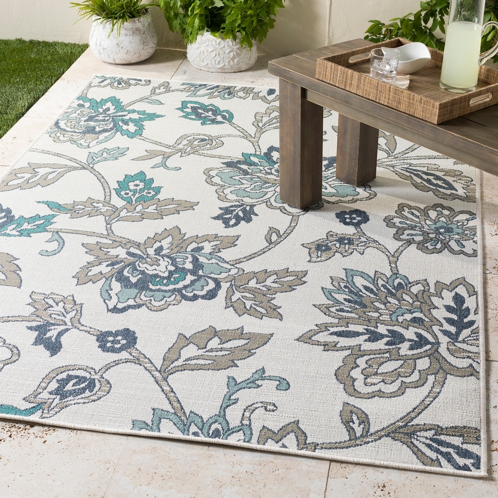 Cesarina Floral Indoor/ Outdoor Area Rug - 8' 9" x 8' 9"