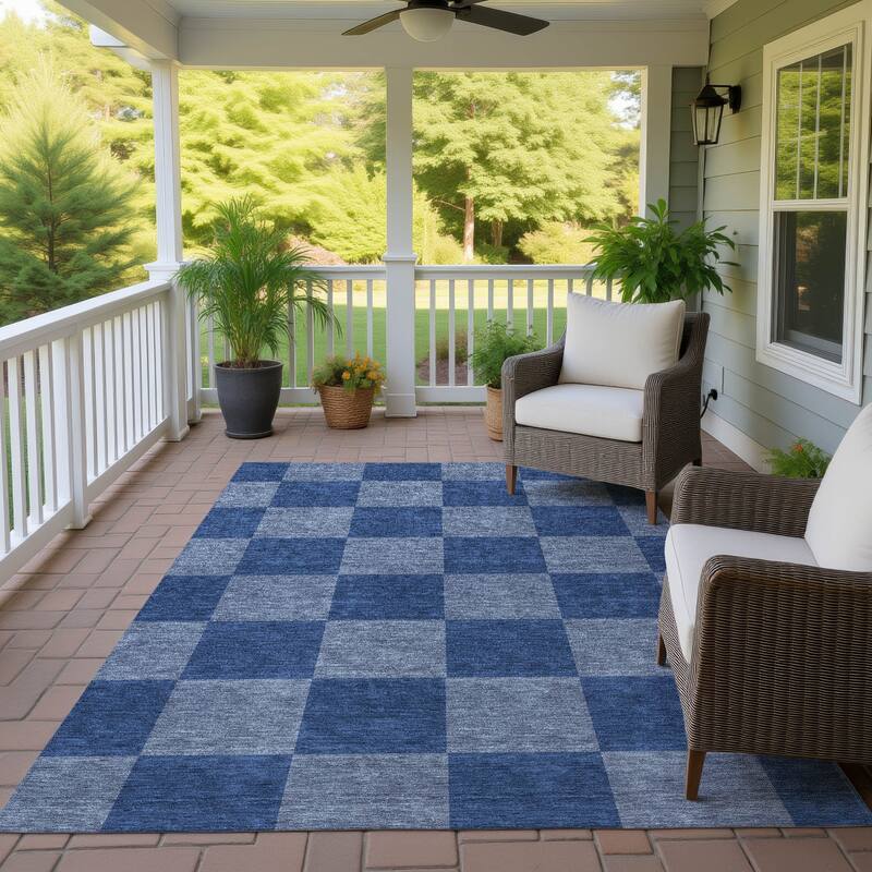 Machine Washable Indoor/ Outdoor Modern Checker Chantille Rug