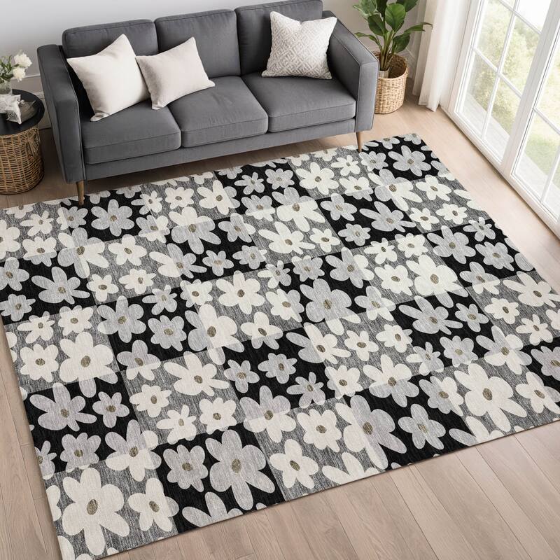 Machine Washable Indoor/ Outdoor Floral Krissy Chantille Rug