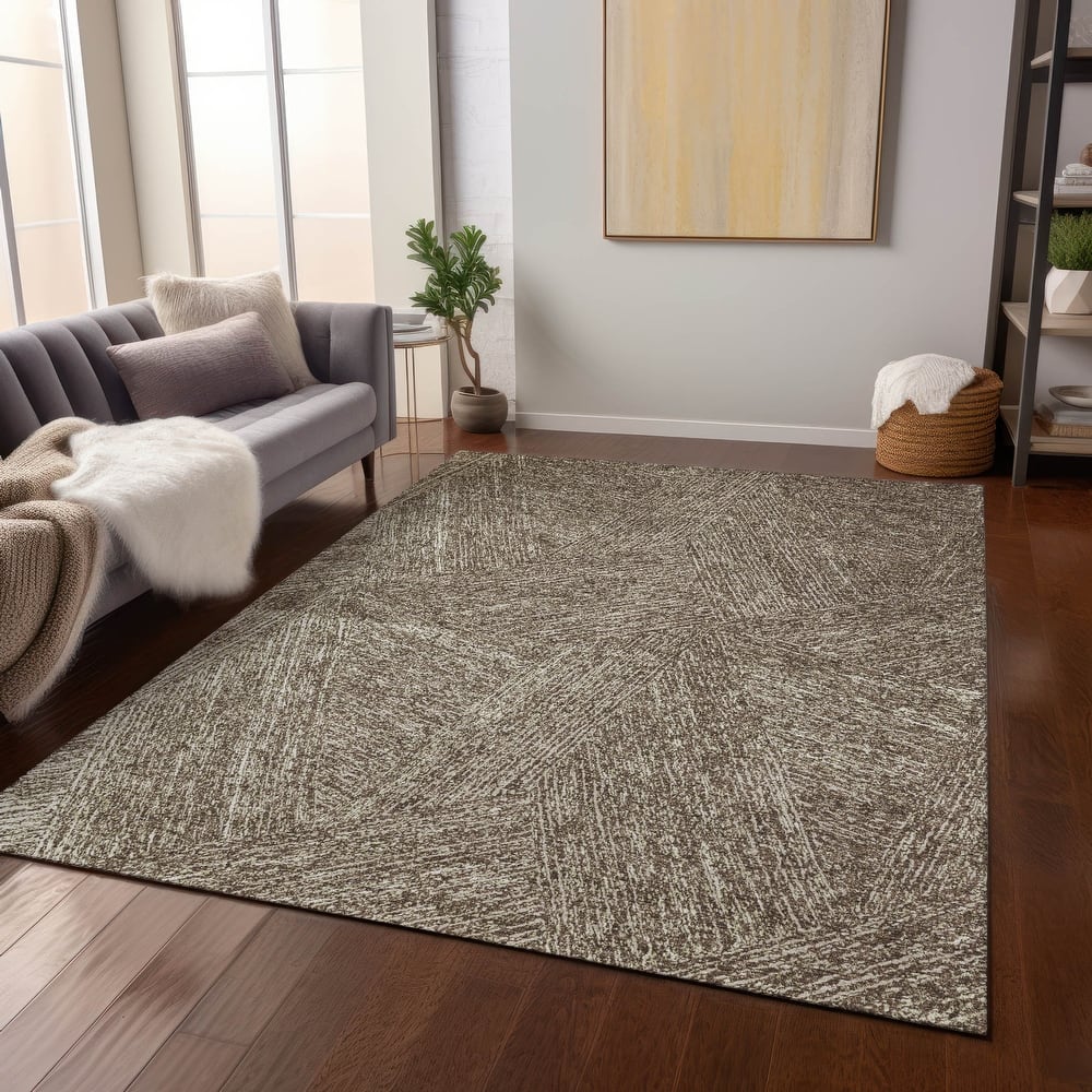 Machine Washable Indoor/ Outdoor Solid Geo Chantille Rug